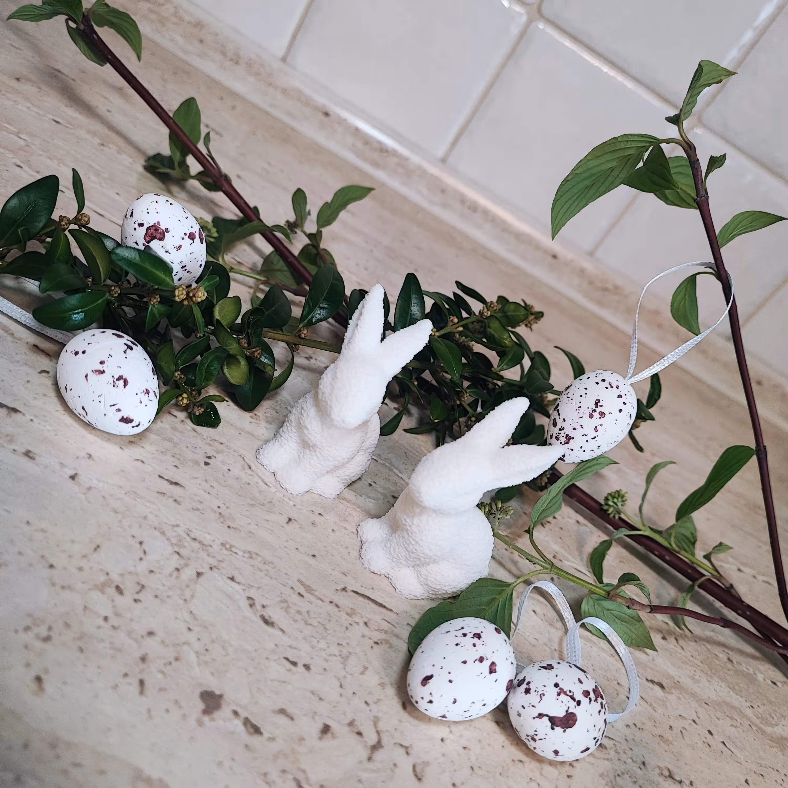 Mini figurki króliczków wielkanocnych