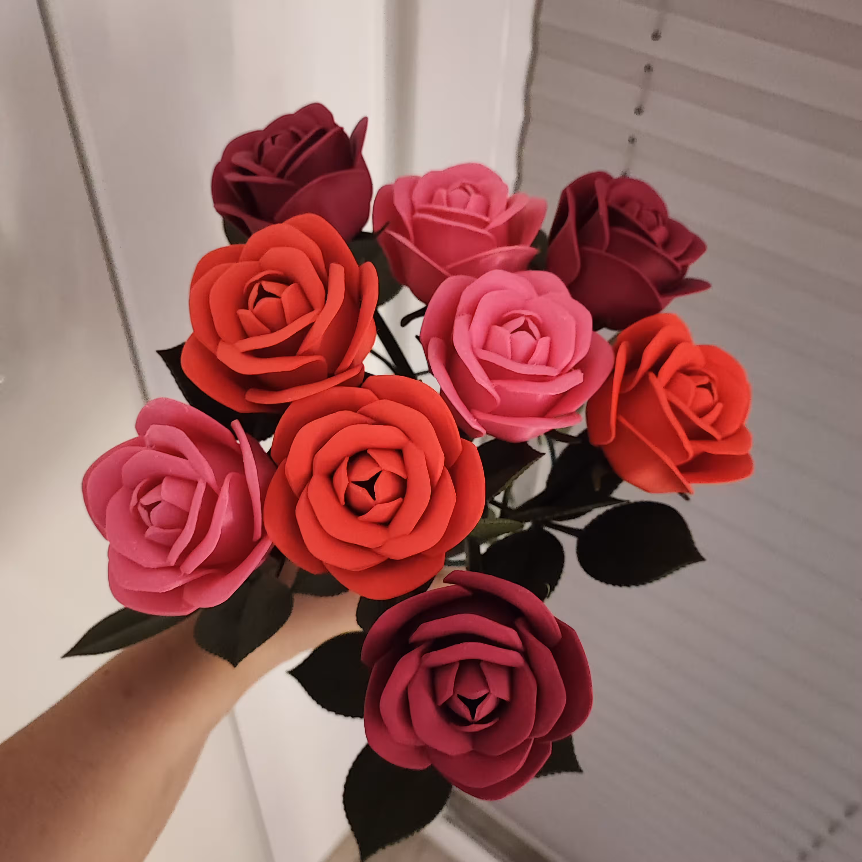 Bukiet róż, bez gipsówek